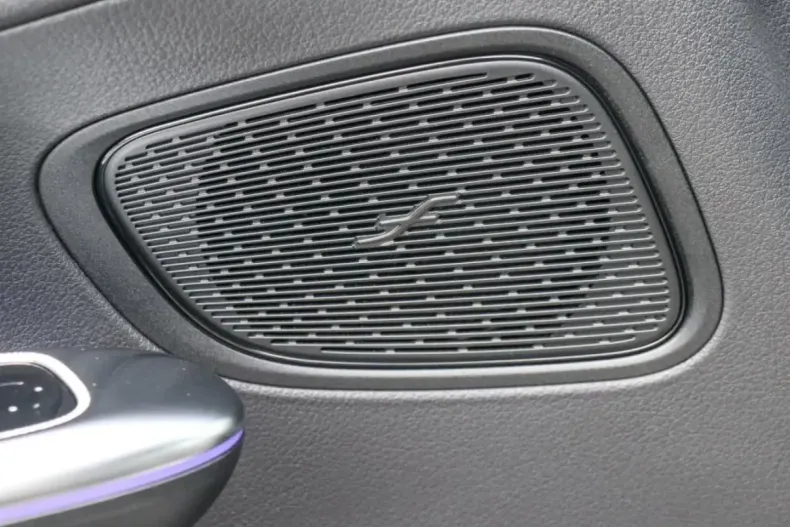 Mercedes-Benz GLC 200 din 2024 cu 19.987 km - oferta MER165035 - foto 12