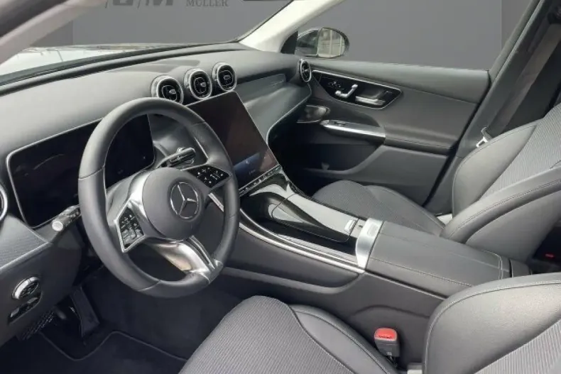 Mercedes-Benz GLC 200 din 2023 cu 14.437 km - oferta MER165037 - foto 4