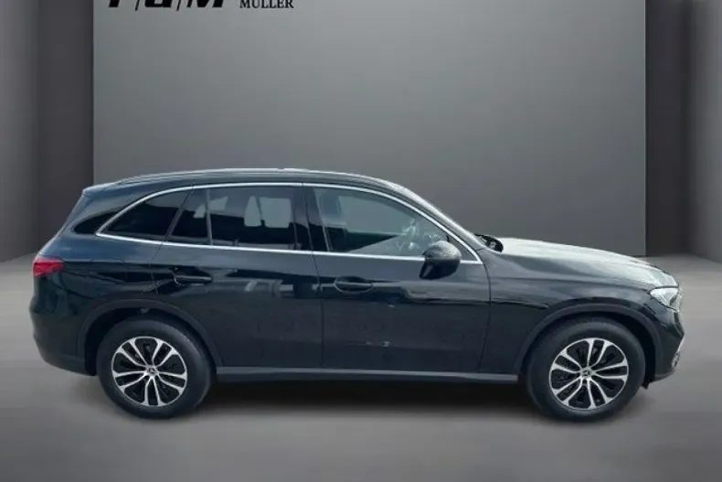 Mercedes-Benz GLC 200 din 2023 cu 14.437 km - oferta MER165037 - foto 6