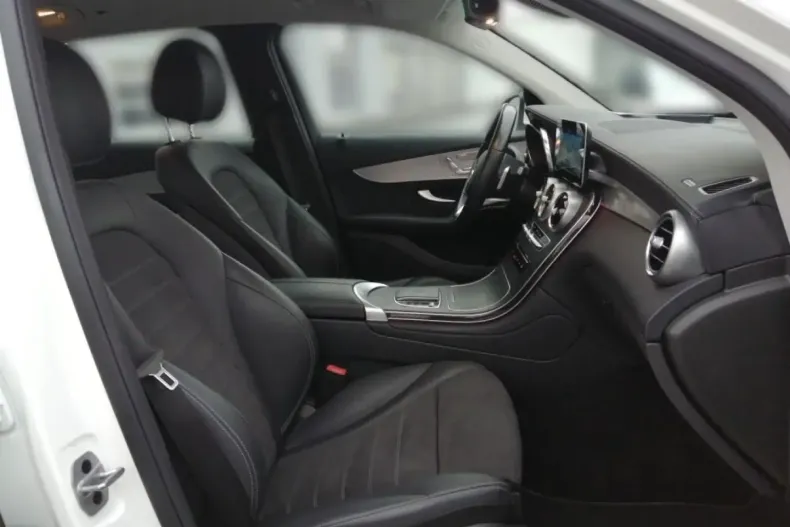 Mercedes-Benz GLC 300 din 2021 cu 94.482 km - oferta MER165040 - foto 8