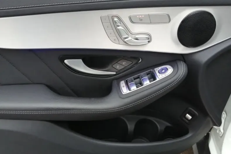 Mercedes-Benz GLC 300 din 2021 cu 94.482 km - oferta MER165040 - foto 18