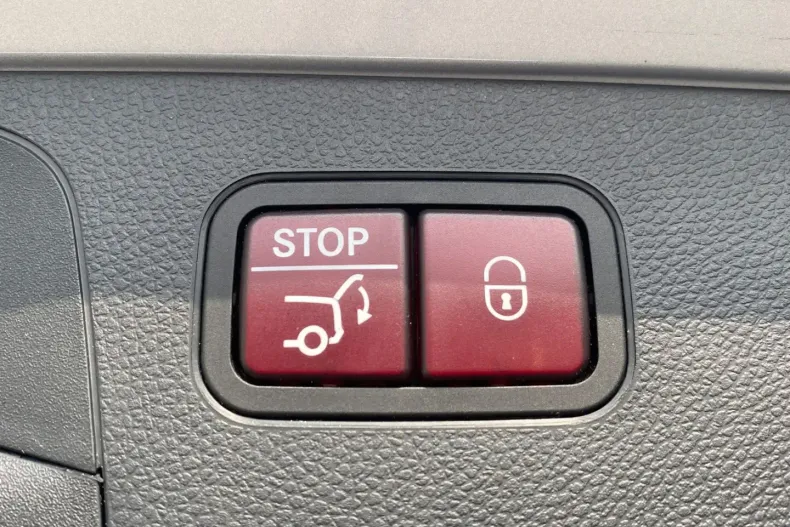 Mercedes-Benz GLC 300 din 2021 cu 99.865 km - oferta MER165041 - foto 24