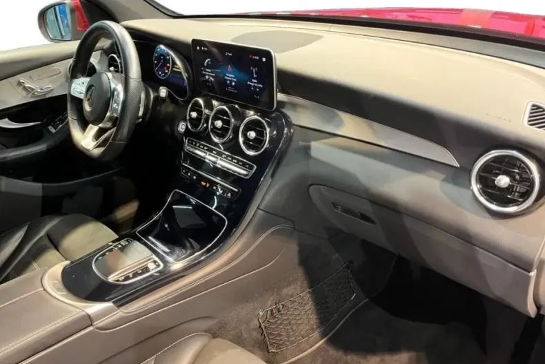 Mercedes-Benz GLC 220 din 2020 cu 84.588 km - oferta MER165042 - foto 3