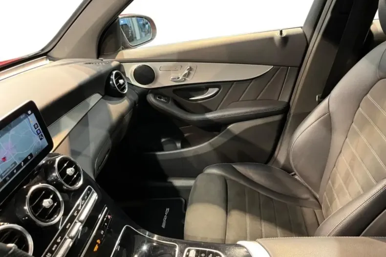 Mercedes-Benz GLC 220 din 2020 cu 84.588 km - oferta MER165042 - foto 4