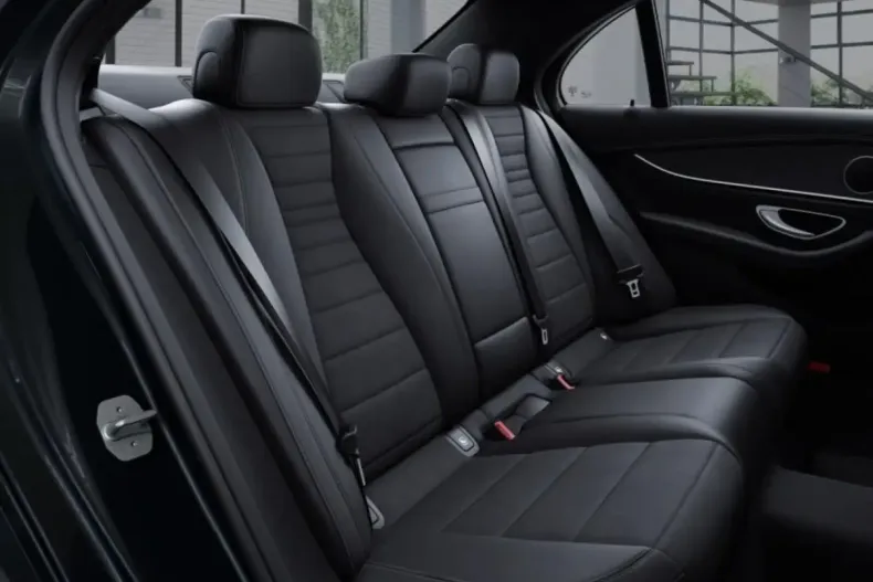 Mercedes-Benz E 300 din 2022 cu 34.533 km - oferta MER165054 - foto 9