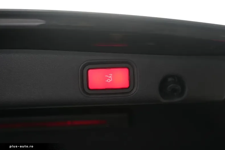 Mercedes-Benz E 300 din 2022 cu 84.000 km - oferta MER165058 - foto 33