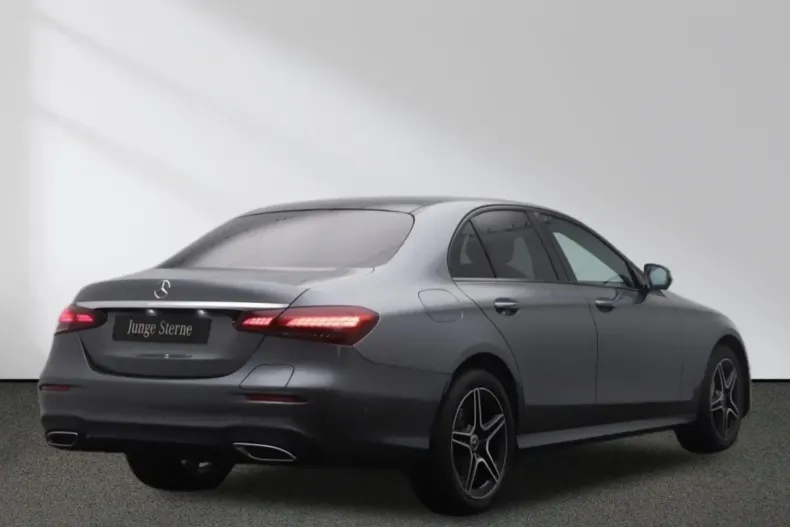 Mercedes-Benz E 300 din 2022 cu 75.612 km - oferta MER165059 - foto 4