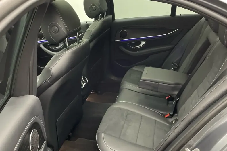 Mercedes-Benz E 300 din 2022 cu 75.612 km - oferta MER165059 - foto 14