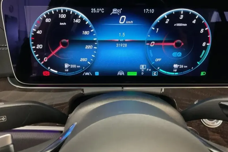 Mercedes-Benz E 300 din 2021 cu 31.924 km - oferta MER165060 - foto 13