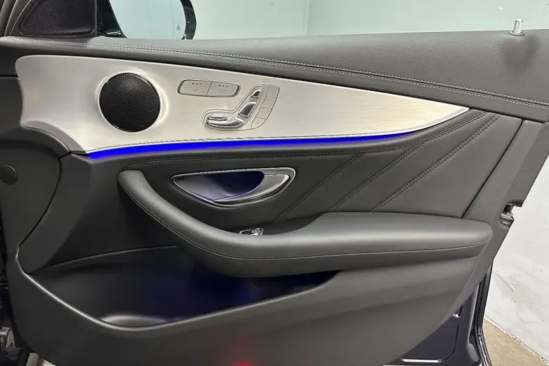 Mercedes-Benz E 63 AMG din 2020 cu 23.600 km - oferta MER165061 - foto 21