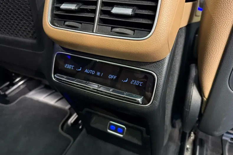 Mercedes-Benz GLE 350 din 2025 cu 6.100 km - oferta MER165062 - foto 12