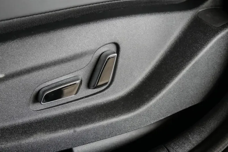 BYD DOLPHIN din 2024 cu 9.900 km - oferta BYD165063 - foto 8