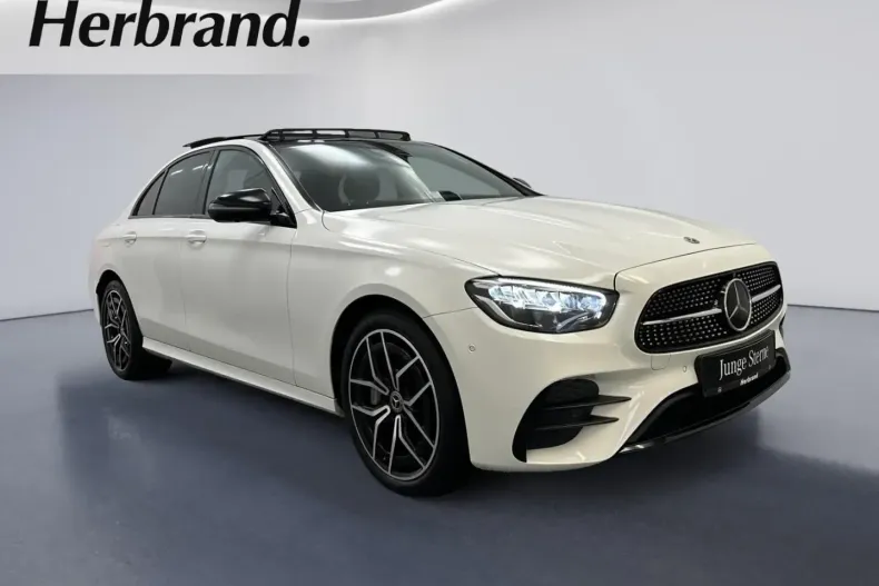 Mercedes-Benz E 300 din 2022 cu 60.703 km - oferta MER165066 - foto 1