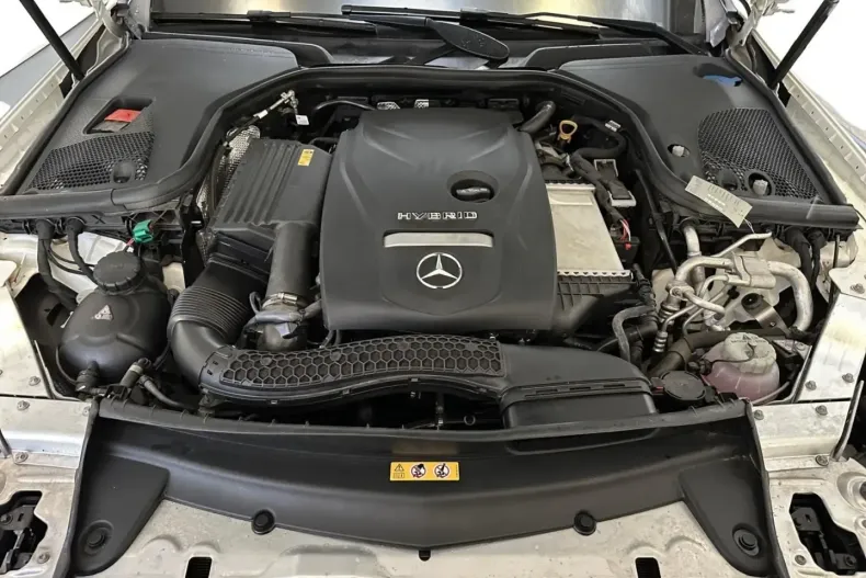 Mercedes-Benz E 300 din 2022 cu 60.703 km - oferta MER165066 - foto 7