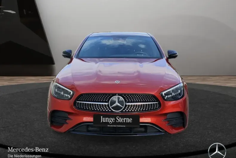 Mercedes-Benz E 300 din 2022 cu 69.944 km - oferta MER165068 - foto 2