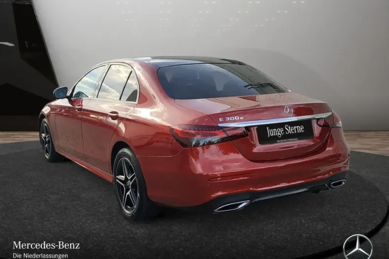 Mercedes-Benz E 300 din 2022 cu 69.944 km - oferta MER165068 - foto 8