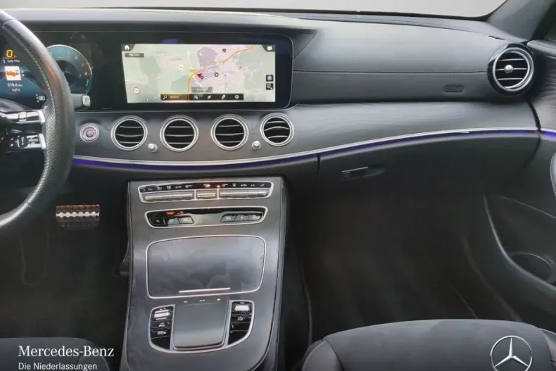 Mercedes-Benz E 300 din 2022 cu 69.944 km - oferta MER165068 - foto 13