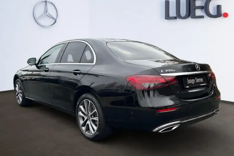 Mercedes-Benz E 300 din 2021 cu 17.120 km - oferta MER165070 - foto 3