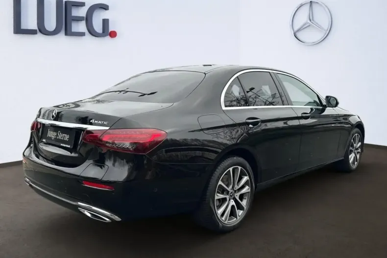 Mercedes-Benz E 300 din 2021 cu 17.120 km - oferta MER165070 - foto 4