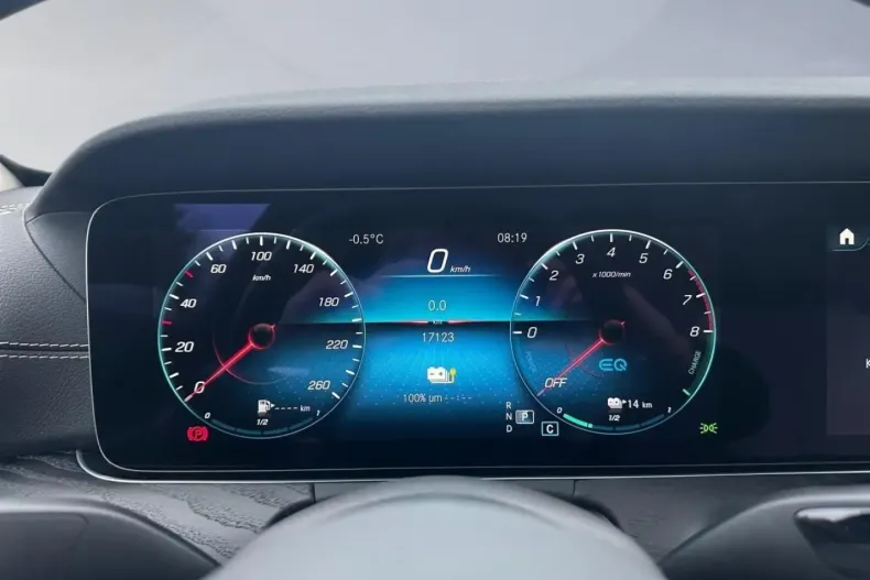 Mercedes-Benz E 300 din 2021 cu 17.120 km - oferta MER165070 - foto 14