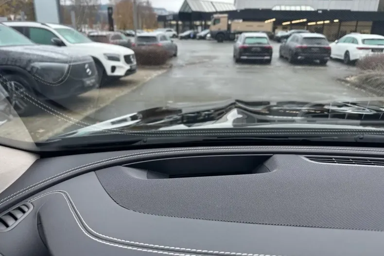 Mercedes-Benz E 300 din 2021 cu 17.120 km - oferta MER165070 - foto 19