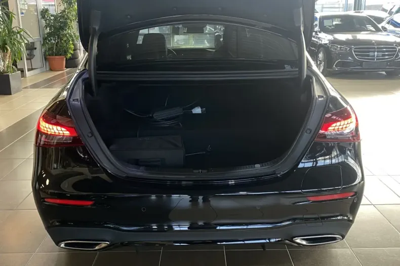 Mercedes-Benz E 300 din 2021 cu 79.937 km - oferta MER165073 - foto 6