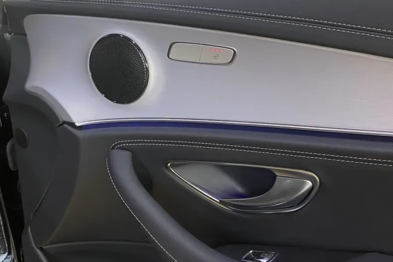 Mercedes-Benz E 300 din 2021 cu 79.937 km - oferta MER165073 - foto 19