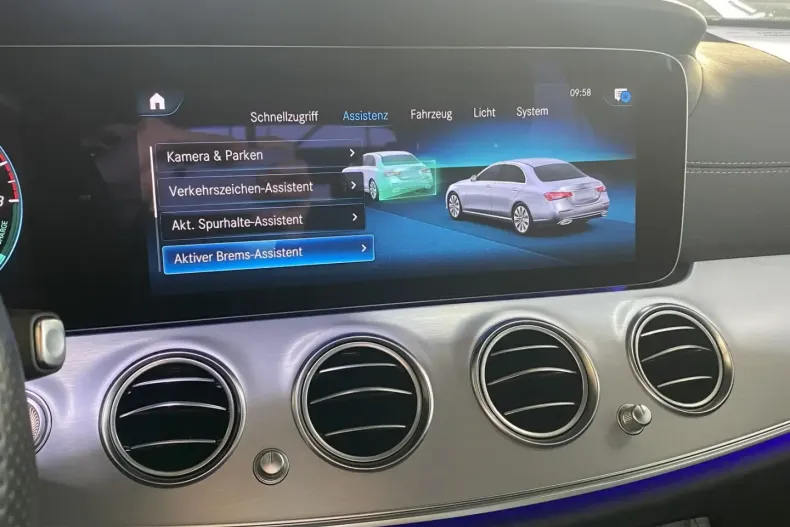 Mercedes-Benz E 300 din 2021 cu 79.937 km - oferta MER165073 - foto 25