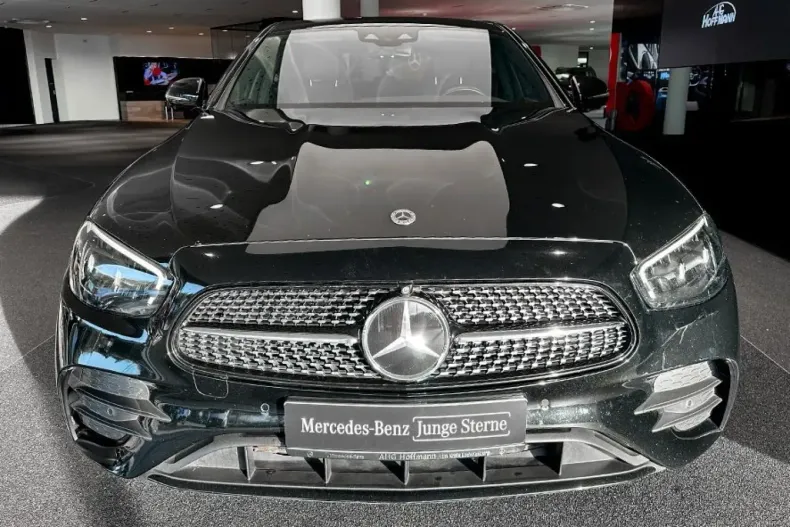 Mercedes-Benz E 300 din 2021 cu 93.450 km - oferta MER165074 - foto 2