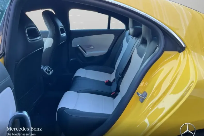 Mercedes-Benz CLA 250 din 2022 cu 40.275 km - oferta MER165079 - foto 10