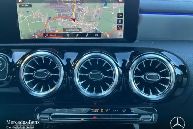 Mercedes-Benz CLA 250 din 2022 cu 40.275 km - oferta MER165079 - foto 14