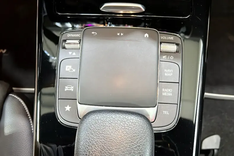 Mercedes-Benz CLA 250 din 2021 cu 64.260 km - oferta MER165085 - foto 15