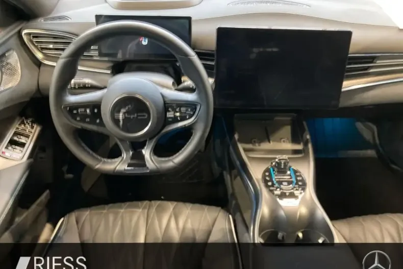 BYD SEAL din 2025 cu 19.471 km - oferta BYD165092 - foto 2