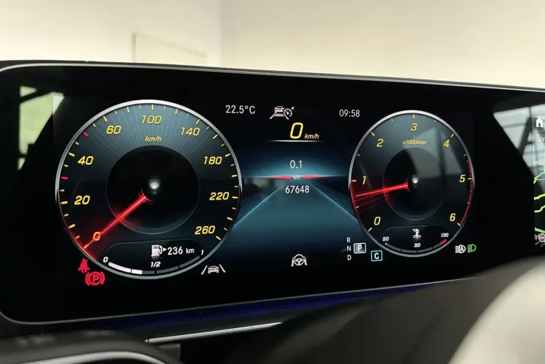 Mercedes-Benz GLE 400 din 2023 cu 67.600 km - oferta MER165105 - foto 17