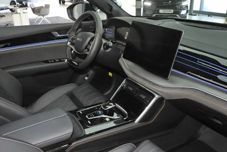 BYD TANG din 2024 cu 17.500 km - oferta BYD165108 - foto 2