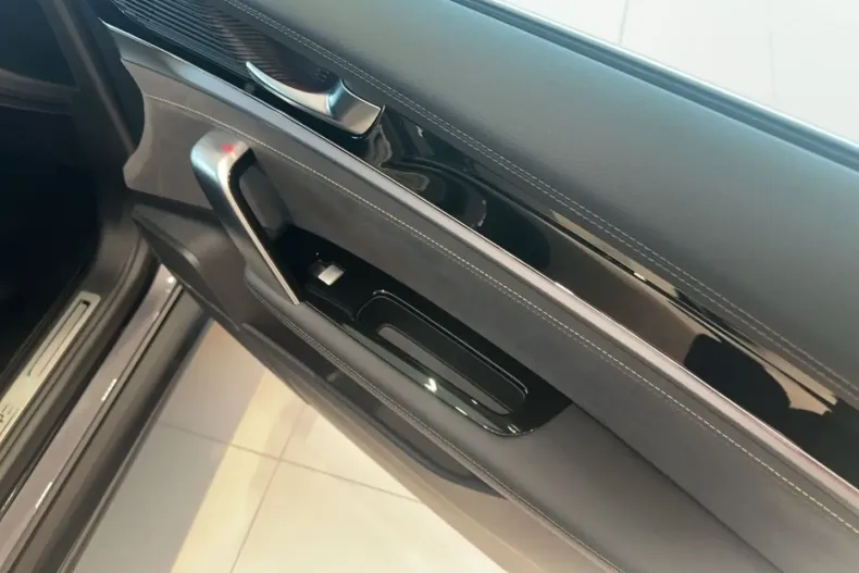 BYD TANG din 2025 cu 24.990 km - oferta BYD165113 - foto 17