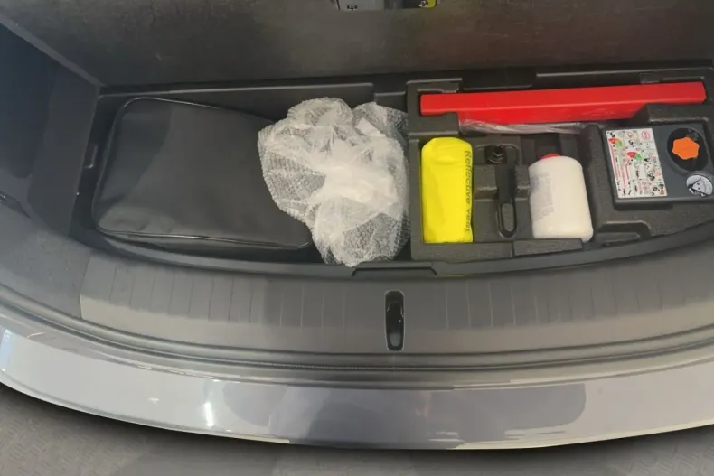 BYD TANG din 2025 cu 24.990 km - oferta BYD165113 - foto 21