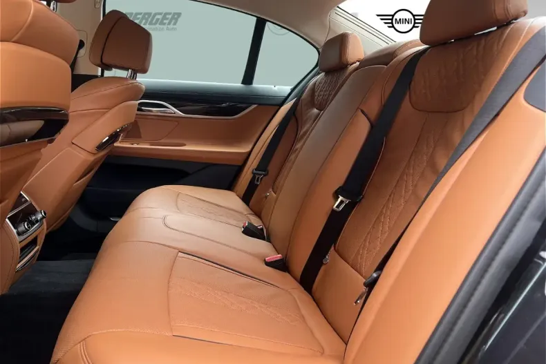 BMW 740 din 2021 cu 73.500 km - oferta BMW165114 - foto 11