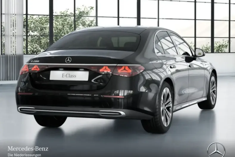 Mercedes-Benz E 200 din 2023 cu 4.134 km - oferta MER165122 - foto 4