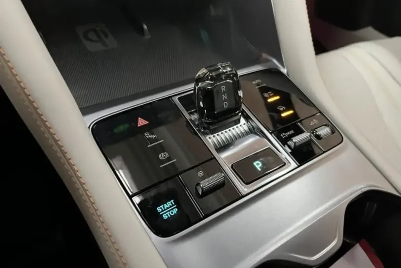 BYD SEAL U din 2024 cu 5.527 km - oferta BYD165125 - foto 17