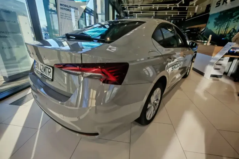 Skoda Octavia din 2025 cu 3.239 km - oferta SKO165126 - foto 4