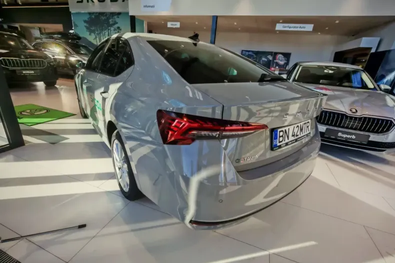 Skoda Octavia din 2025 cu 3.239 km - oferta SKO165126 - foto 6