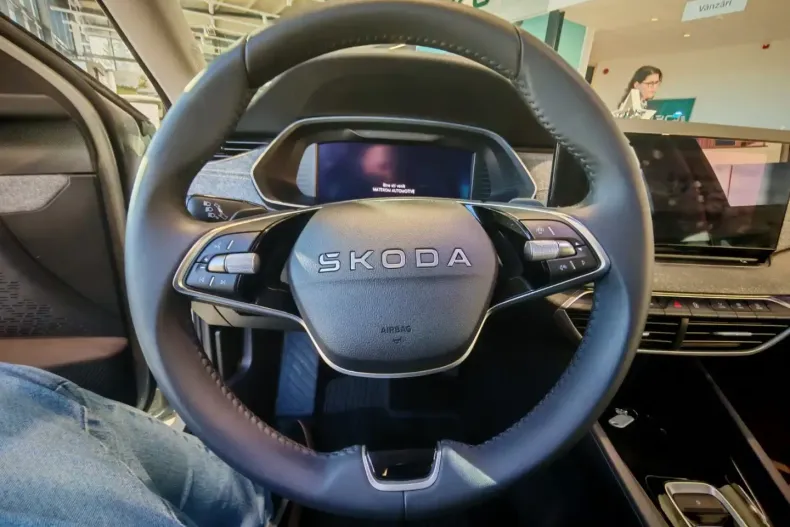 Skoda Octavia din 2025 cu 3.239 km - oferta SKO165126 - foto 14