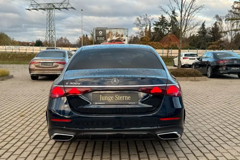 Mercedes-Benz E 300 din 2024 cu 12.187 km - oferta MER165128 - foto 4