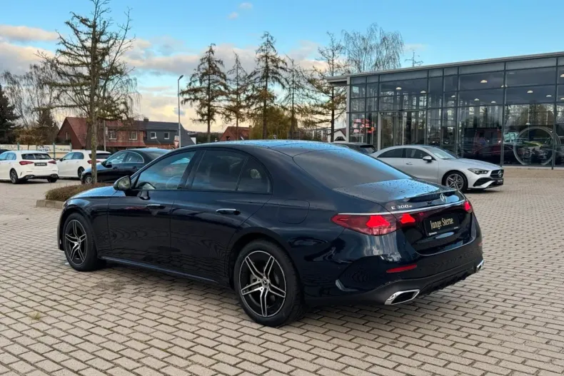 Mercedes-Benz E 300 din 2024 cu 12.187 km - oferta MER165128 - foto 5