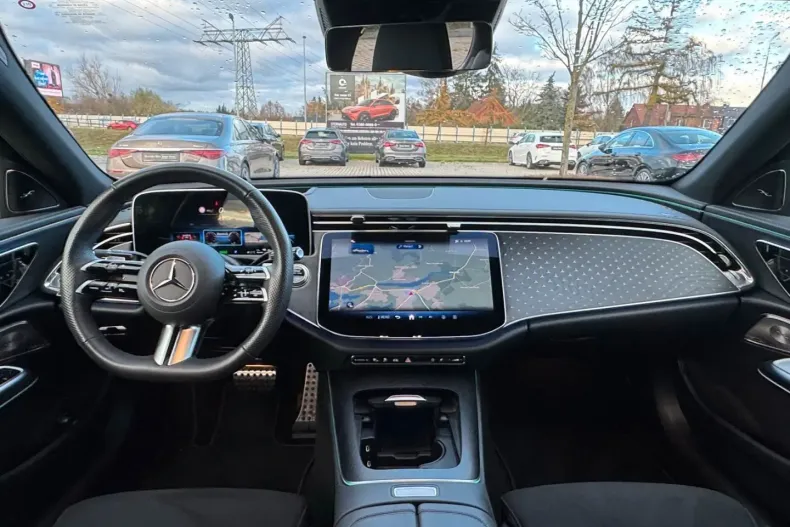 Mercedes-Benz E 300 din 2024 cu 12.187 km - oferta MER165128 - foto 10