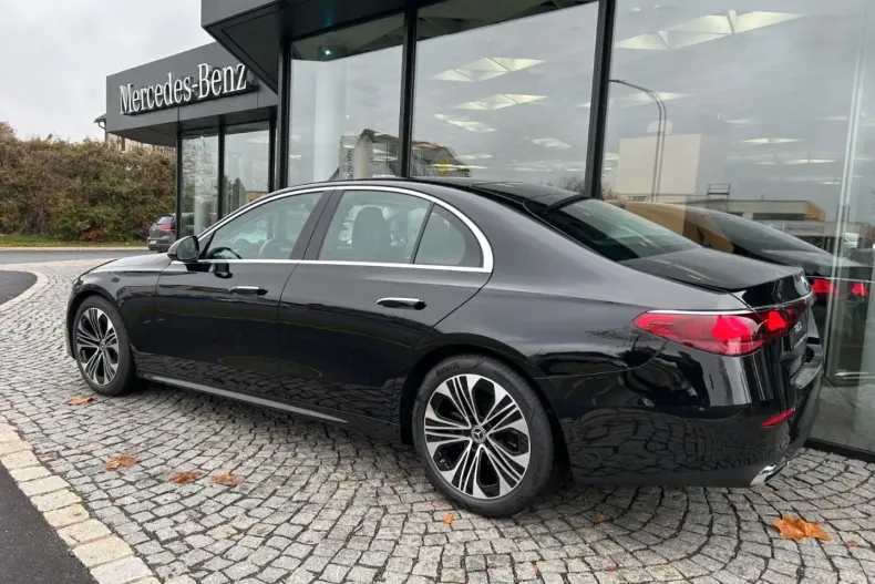 Mercedes-Benz E 220 din 2024 cu 23.500 km - oferta MER165129 - foto 5