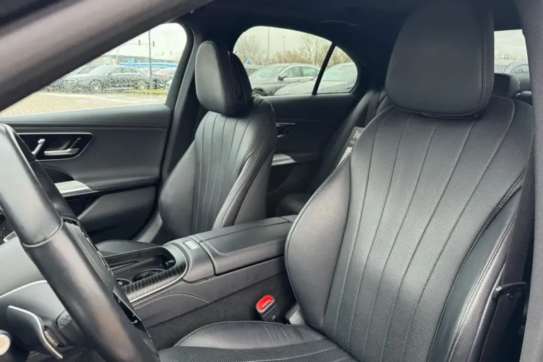 Mercedes-Benz E 400 din 2024 cu 62.653 km - oferta MER165130 - foto 9