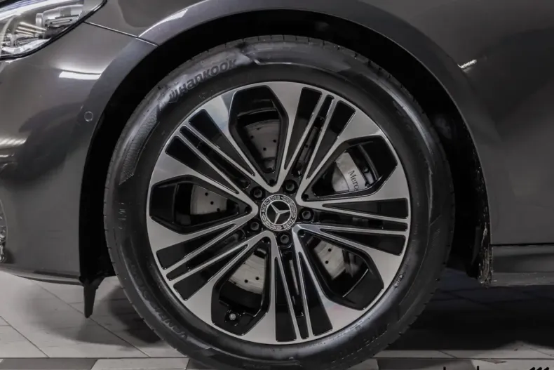 Mercedes-Benz E 300 din 2024 cu 8.914 km - oferta MER165132 - foto 7