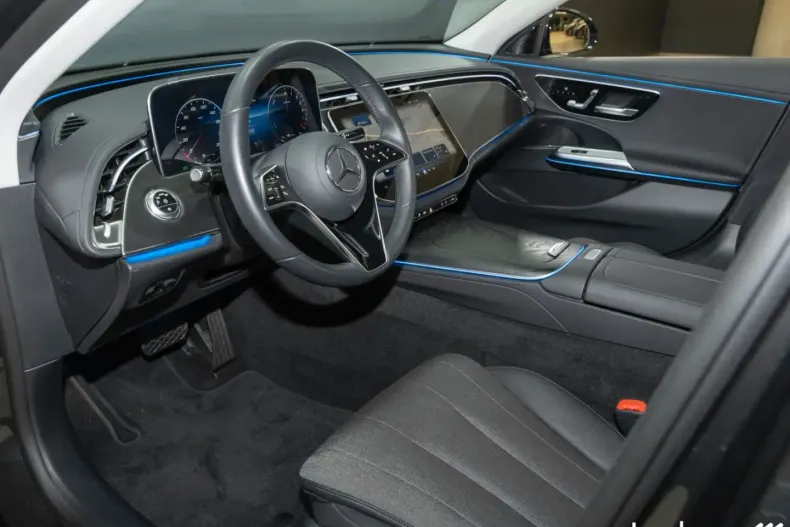 Mercedes-Benz E 300 din 2024 cu 8.914 km - oferta MER165132 - foto 11